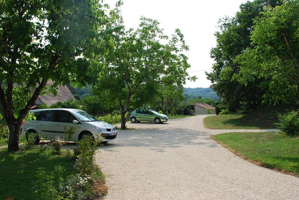 Village De Gites Le Chatenet Thonac 외부 사진
