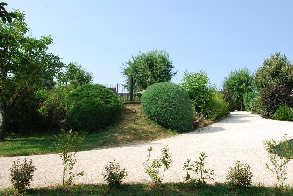 Village De Gites Le Chatenet Thonac 외부 사진