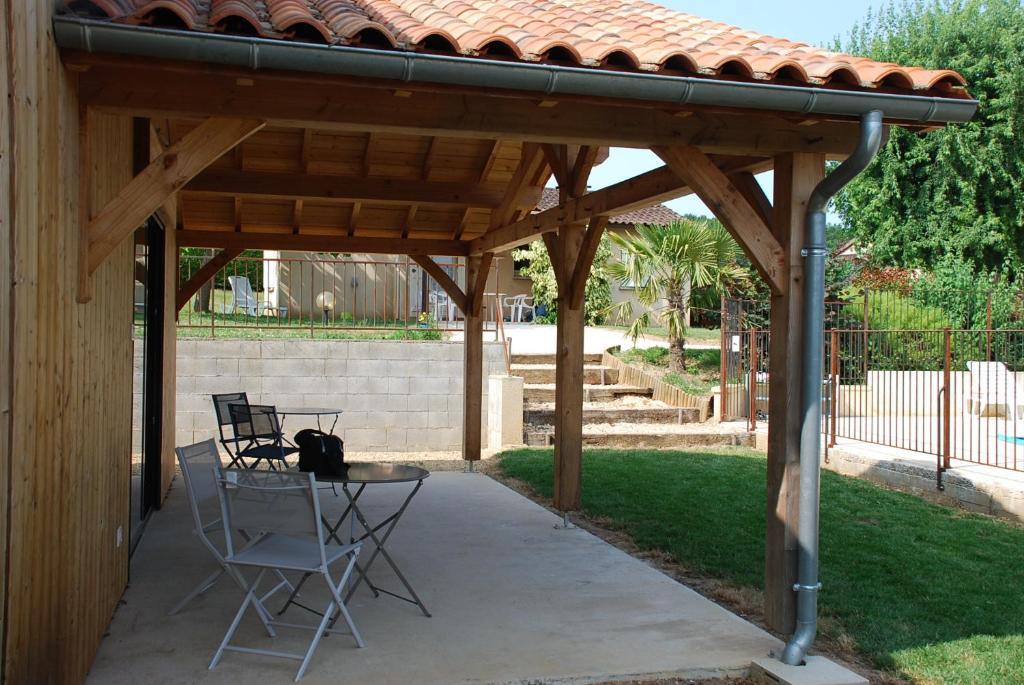 Village De Gites Le Chatenet Thonac 외부 사진